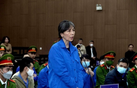 Xét xử vụ Việt Á: Nữ chuyên viên và phi vụ môi giới bán kit test triệu đô