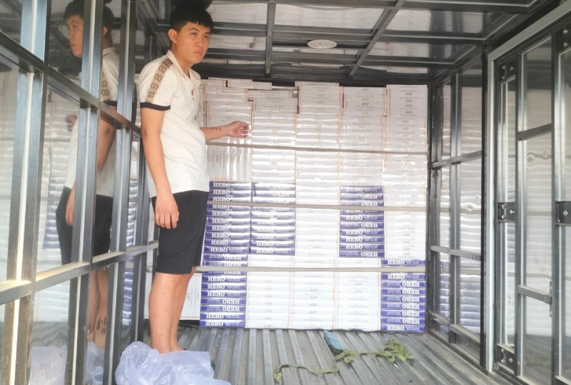 Long An: Phát hiện vụ vận chuyển gần 2.500 bao thuốc lá nhập lậu