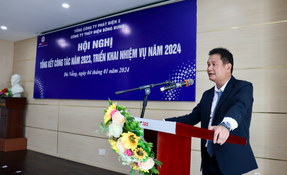 Ông Ngô Việt Hưng – Phó Tổng Giám đốc EVNGENCO2 phát biểu chỉ đạo tại hội nghị