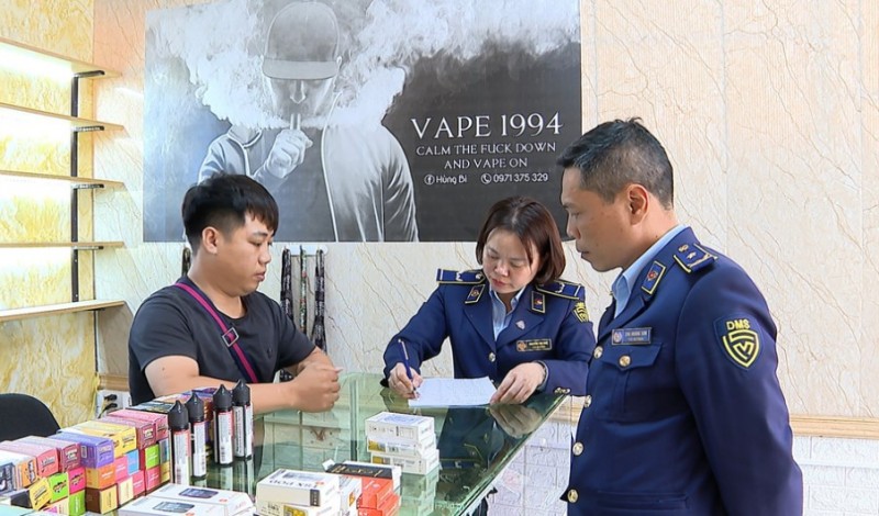 Phú Thọ: Thu giữ 155 sản phẩm thuốc lá điện tử không rõ nguồn gốc xuất xứ