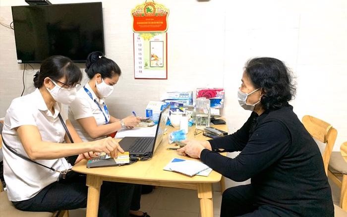 Hà Nội: Chi trả người hưởng chế độ an sinh xã hội không dùng tiền mặt trong dịp Tết 2024