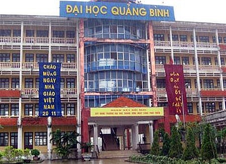 Tỉnh ủy yêu cầu tìm hướng giải quyết việc giảng viên bị nợ lương ở Đại học Quảng Bình