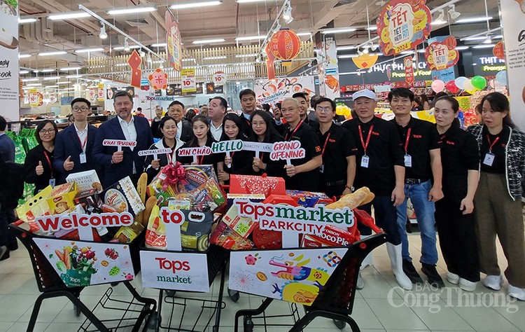 Khai trương siêu thị Tops Market phiên bản mới tại Hà Nội