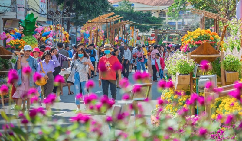 TP. Cần Thơ: Thay thế đường hoa bằng vườn hoa nghệ thuật Tết Nguyên đán 2024