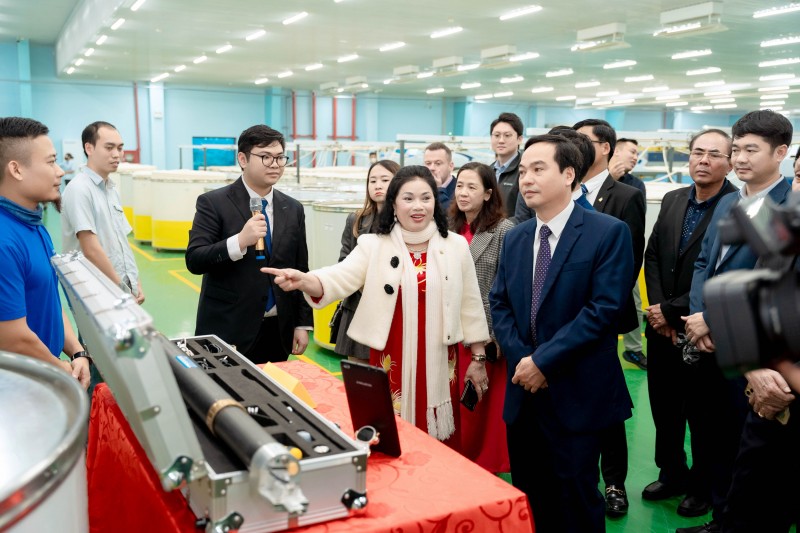 Thái Bình: DragonGroup nhận Cờ thi đua của Chính phủ và khánh thành nhà máy sợi công nghệ cao