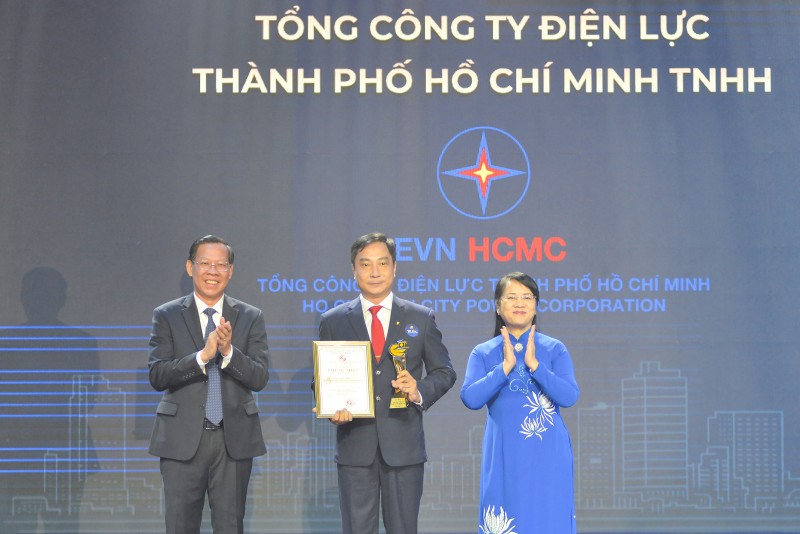 EVNHCMC đạt giải thưởng "Thương hiệu Vàng TP. Hồ Chí Minh" lần thứ 2