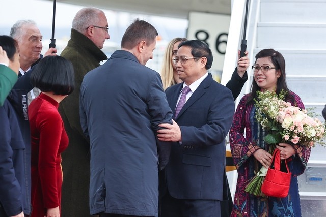Thủ tướng Phạm Minh Chính cùng Phu nhân bắt đầu thăm chính thức Hungary