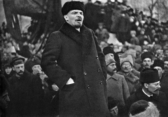 V.I.Lenin – lãnh tụ vĩ đại của giai cấp vô sản toàn thế giới, người sáng lập ra Quốc tế Cộng sản; đồng thời lãnh đạo nhân dân Nga tiến hành Cách mạng Tháng Mười Nga, lập ra Nhà nước công nông đầu tiên trên thế giới do Đảng của giai cấp vô sản lãnh đạo. Ảnh: Tư liệu/TTXVN