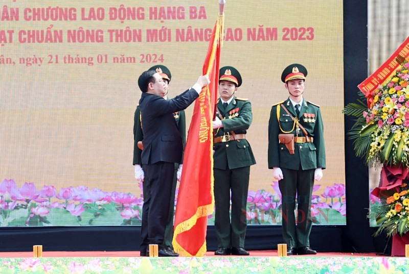 Chủ tịch Quốc hội Vương Đình Huệ dự Lễ đón nhận Huân chương Lao động hạng Ba của X.Nghi Xuân, Nghệ An