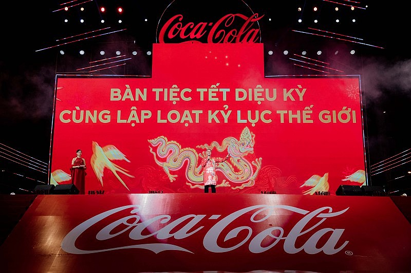 Coca-Cola cùng lúc xác lập 6 kỷ lục “vô tiền khoáng hậu