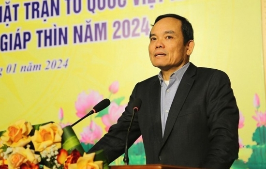 Phó Thủ tướng Chính phủ Trần Lưu Quang thăm, tặng quà Tết tại tỉnh Hòa Bình