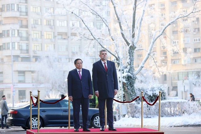 Thủ tướng Romania chủ trì tiếp đón Thủ tướng Phạm Minh Chính