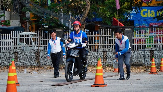 Honda Việt Nam tuyên dương các HEAD xuất sắc nhất trong hoạt động đào tạo an toàn giao thông