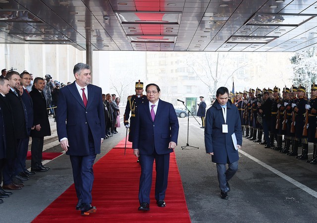 Thủ tướng Romania chủ trì tiếp đón Thủ tướng Phạm Minh Chính