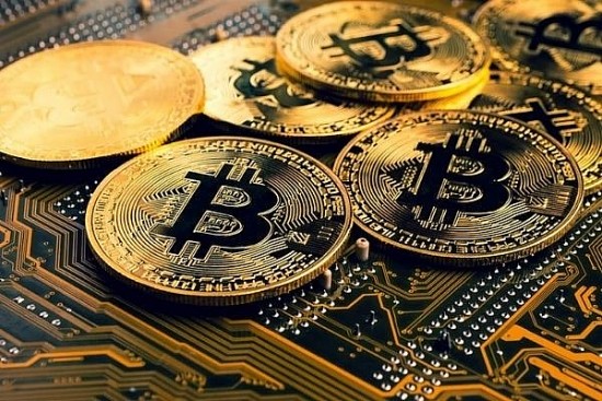 Bitcoin giảm nhẹ, giao dịch quanh mốc 67.000 USD