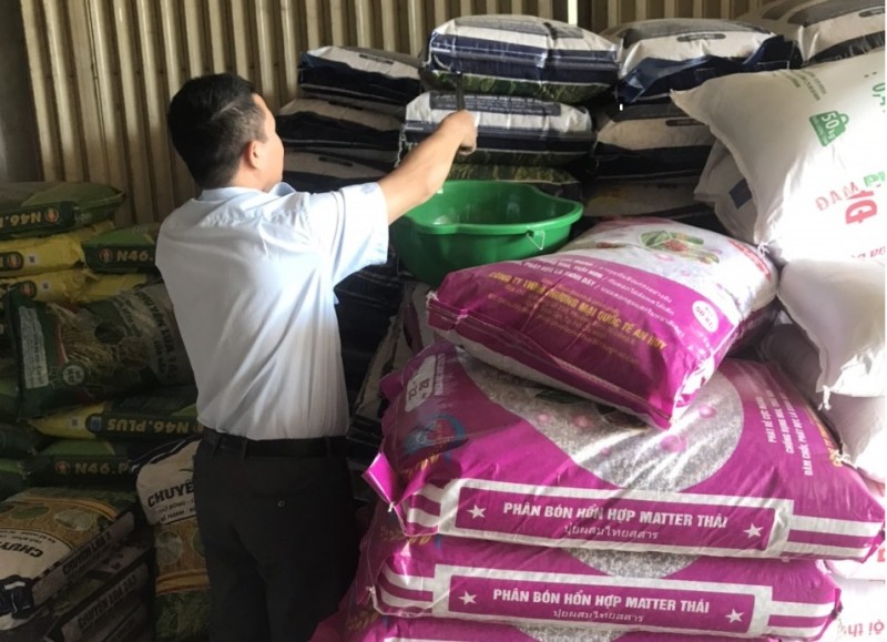 Liên tục xử phạt cơ sở kinh doanh phân bón kém chất lượng ở Tây Ninh và Tiền Giang