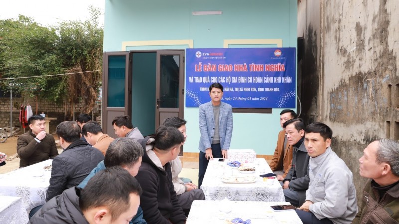 Công ty Nhiệt điện Nghi Sơn bàn giao nhà tình nghĩa và trao quà cho các hộ nghèo tại xã Hải Hà