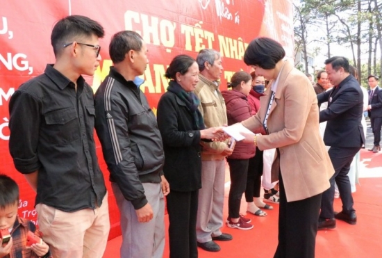 Lâm Đồng: Khai mạc “Hội chợ Tết Nhân ái” Xuân Giáp Thìn 2024