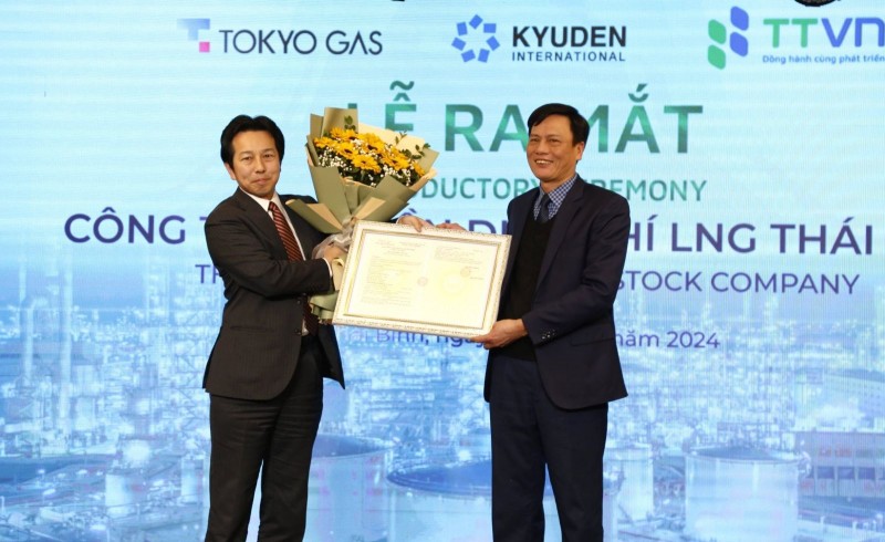 Thành lập, trao giấy chứng nhận đăng ký cho Công ty Cổ phần Điện khí LNG Thái Bình