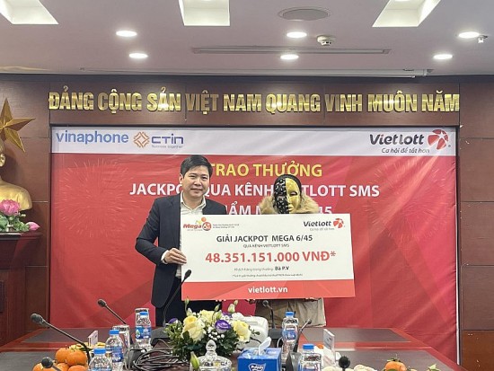 Người phụ nữ trúng Jackpot Vietlott Mega 6/45 đầu tiên của năm 2024 nói gì?