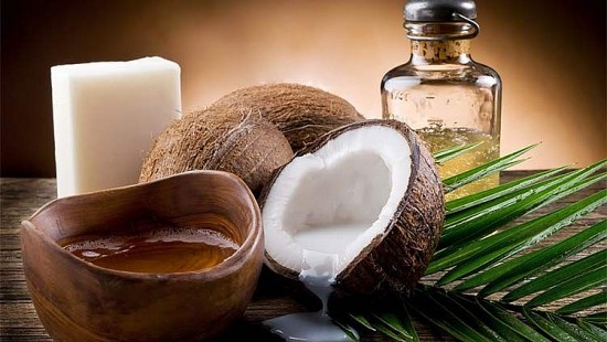 Cách giảm rụng tóc bằng dầu dừa