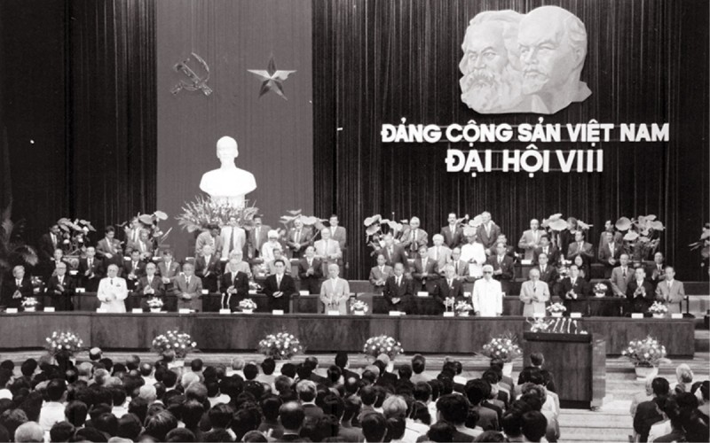 Điểm sáng phát triển kinh tế Việt Nam qua bức tranh nhìn từ các kỳ đại hội Đảng
