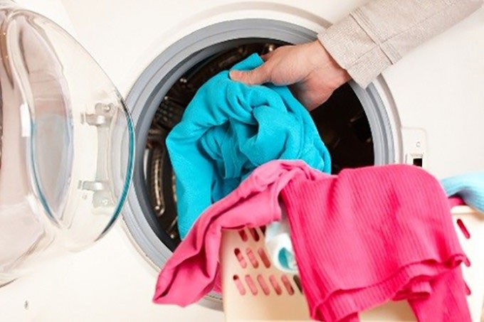 Những loại quần áo không nên giặt máy