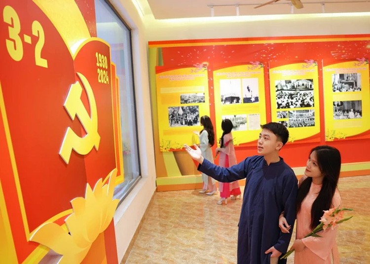 Học giả Anh: Đảng Cộng sản lãnh đạo Việt Nam thành trung tâm kinh tế-văn hóa