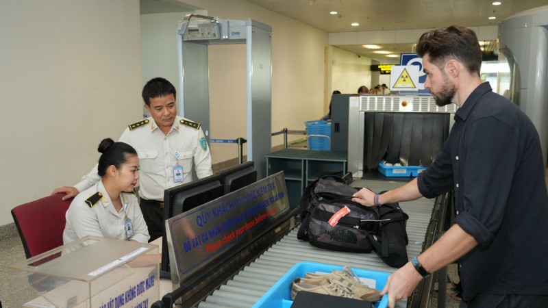 Lượng khách qua Sân bay Nội Bài tăng cao trong dịp Tết Nguyên đán