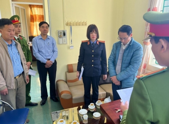 Lào Cai: Khởi tố, bắt tạm giam chủ tịch xã ở huyện Bảo Yên