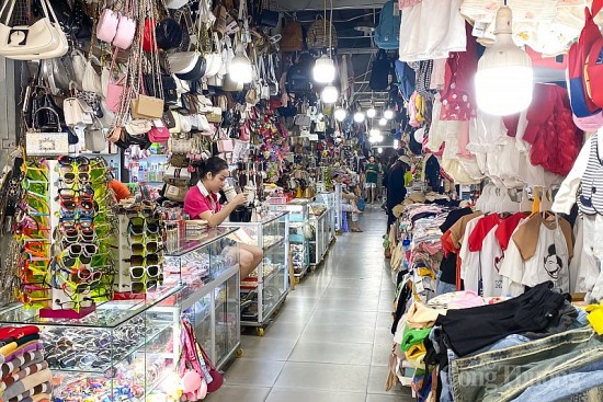 Quảng Nam: Sức mua ở chợ truyền thống giảm so với mọi năm