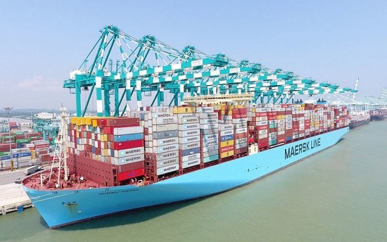 Doanh thu kênh đào Suez giảm gần 50%; nhiều công ty lớn “gặp khó” vì tình hình Biển Đỏ
