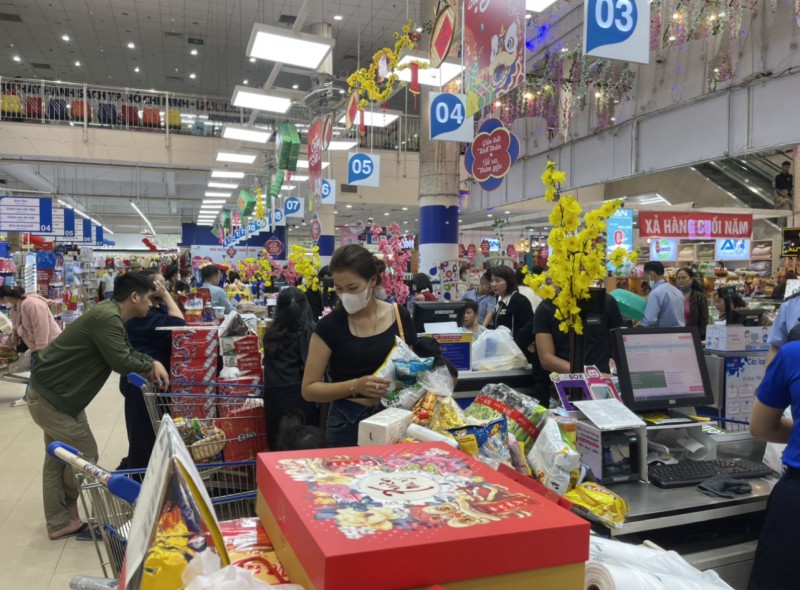 Quảng Bình: Thị trường hàng hoá Tết phong phú, sức mua không cao