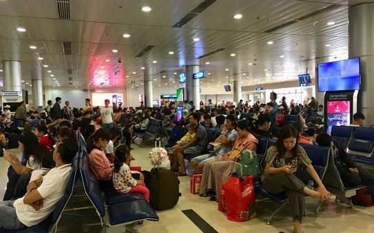 Sân bay Tân Sơn Nhất: Khai thác hơn 900 chuyến bay, đón gần 135.000 khách