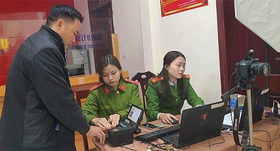 Hà Nội: Làm việc xuyên Tết thu nhận hồ sơ cấp căn cước và tài khoản định danh điện tử