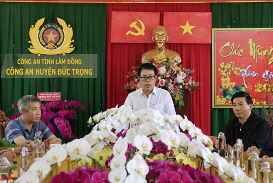 Lâm Đồng: Khen thưởng lực lượng Công an vì đã nhanh chóng phá vụ án cướp ngân hàng