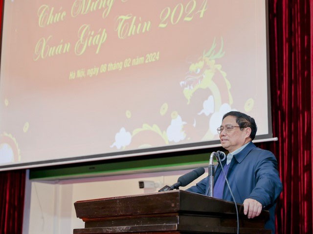 Thủ tướng Phạm Minh Chính thăm, chúc Tết, động viên cán bộ, bác sĩ và bệnh nhân các bệnh viện tại Hà Nội