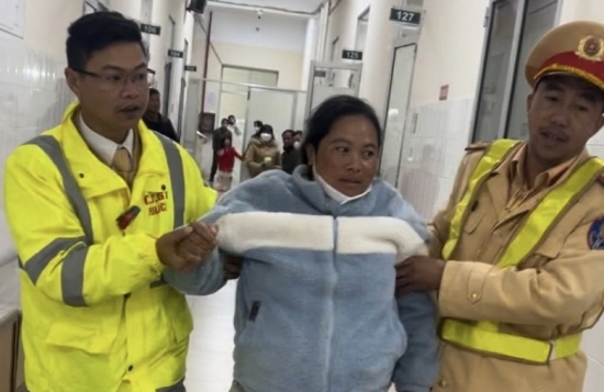Lâm Đồng: Cảnh sát giao thông kịp thời đưa sản phụ chuyển dạ đến bệnh viện