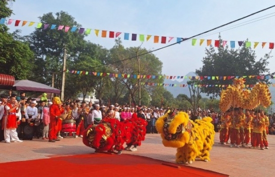 Hòa Bình: Chính thức khai hội chùa Tiên năm 2024
