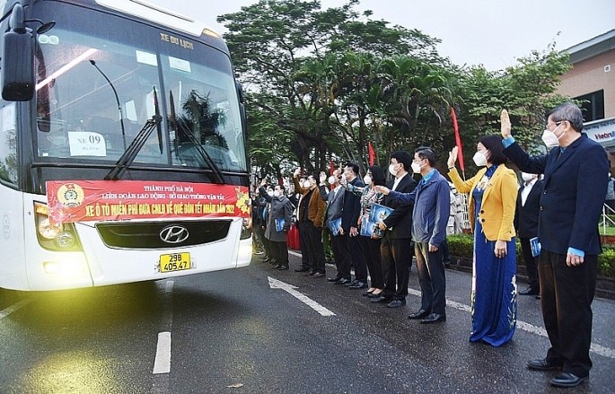 Hà Nội: Tổ chức các chuyến xe đón công nhân trở lại làm việc sau nghỉ Tết