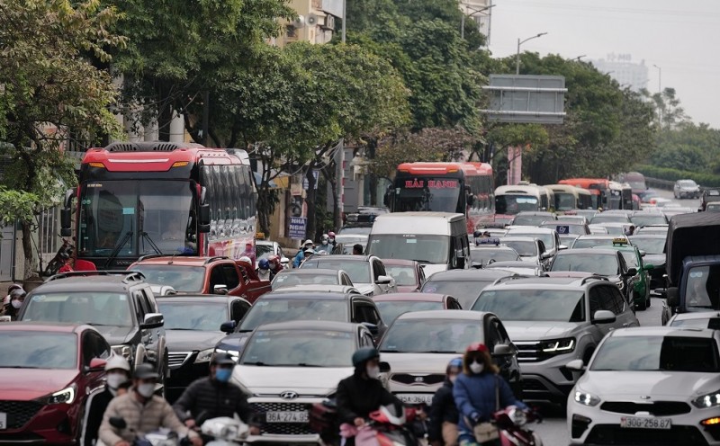 Hà Nội: Đường phố đông đúc trở lại sau kỳ nghỉ Tết Nguyên đán