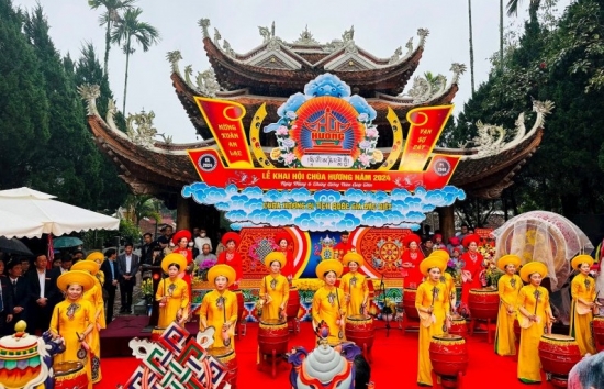 Kinh nghiệm khi tham gia lễ hội chùa Hương năm 2024