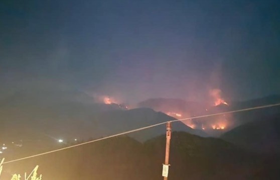 Lào Cai: Cháy lớn tại Vườn quốc gia Hoàng Liên, gần 500 người tham gia dập lửa