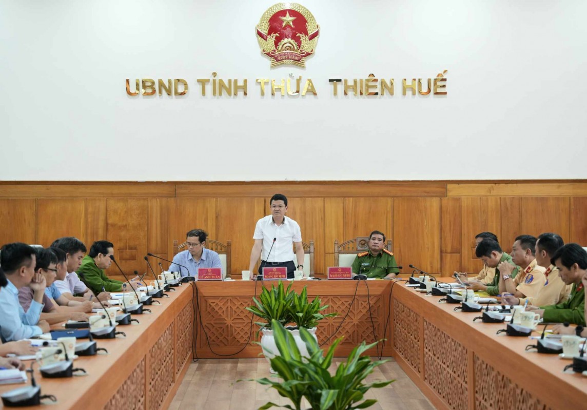 Thừa Thiên Huế: Bàn giải pháp hạn chế tai nạn trên tuyến cao tốc Cam Lộ - La Sơn