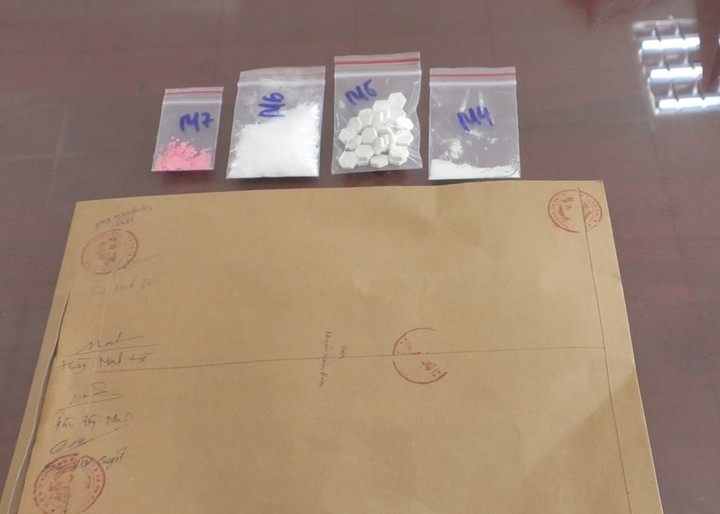 Lào Cai: Bắt 3 đối tượng mua bán trái phép chất ma túy