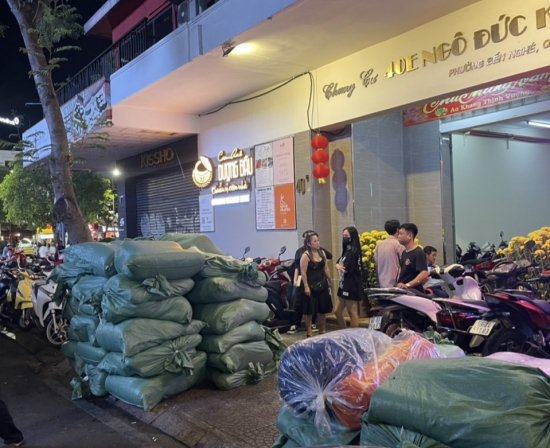 TP. Hồ Chí Minh: Tạm giữ lô hàng 4 tấn vải và quần áo trị giá 1,6 tỷ đồng