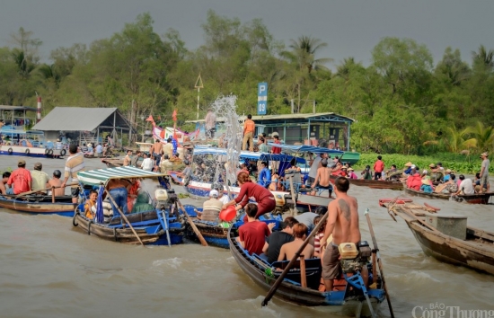 Cần Thơ: Độc đáo lễ hội Cầu an "có một không hai" trên sông nước