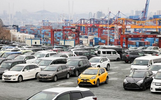 Xuất khẩu của Nhật Bản tăng mạnh; Hàn Quốc giữ nguyên lãi suất