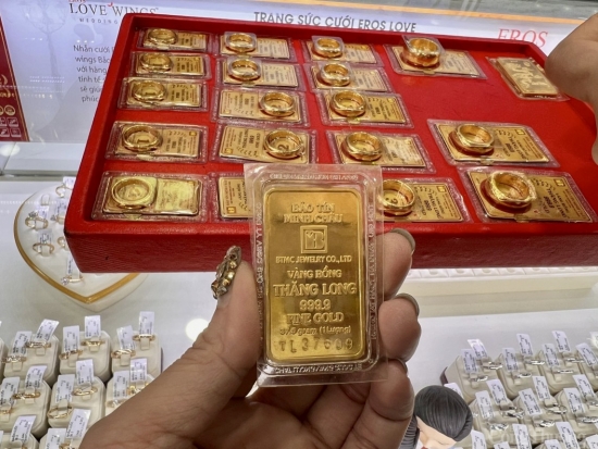 Giá vàng SJC hôm nay tăng mạnh, vàng nhẫn 999.9 giảm còn 69,63 triệu đồng/lượng