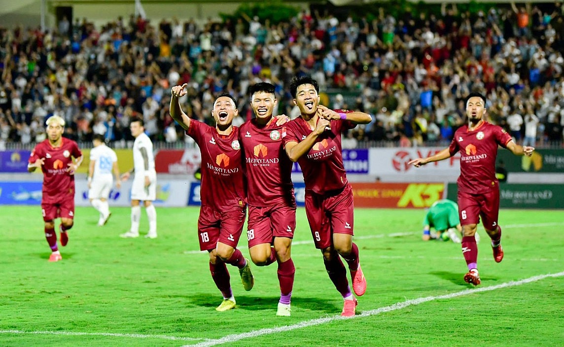 Bảng xếp hạng vòng 10 V-League 2023/2024 ngày 25/2: Ngôi đầu Nam Định lung lay, Hà Nội bám đuổi Top 4